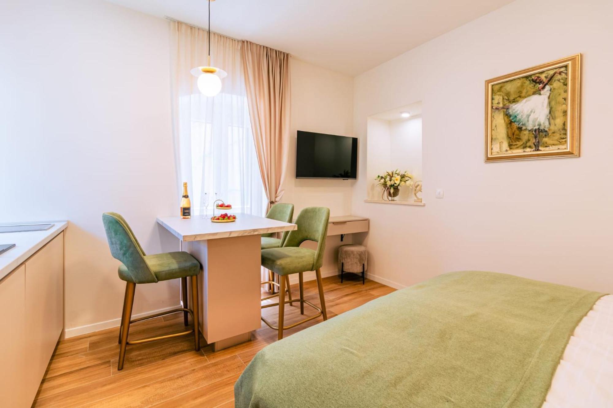 Luxury 2 Bedroom-2 Bathroom Apartment & Studio App With Rooftop Terrace سبليت المظهر الخارجي الصورة