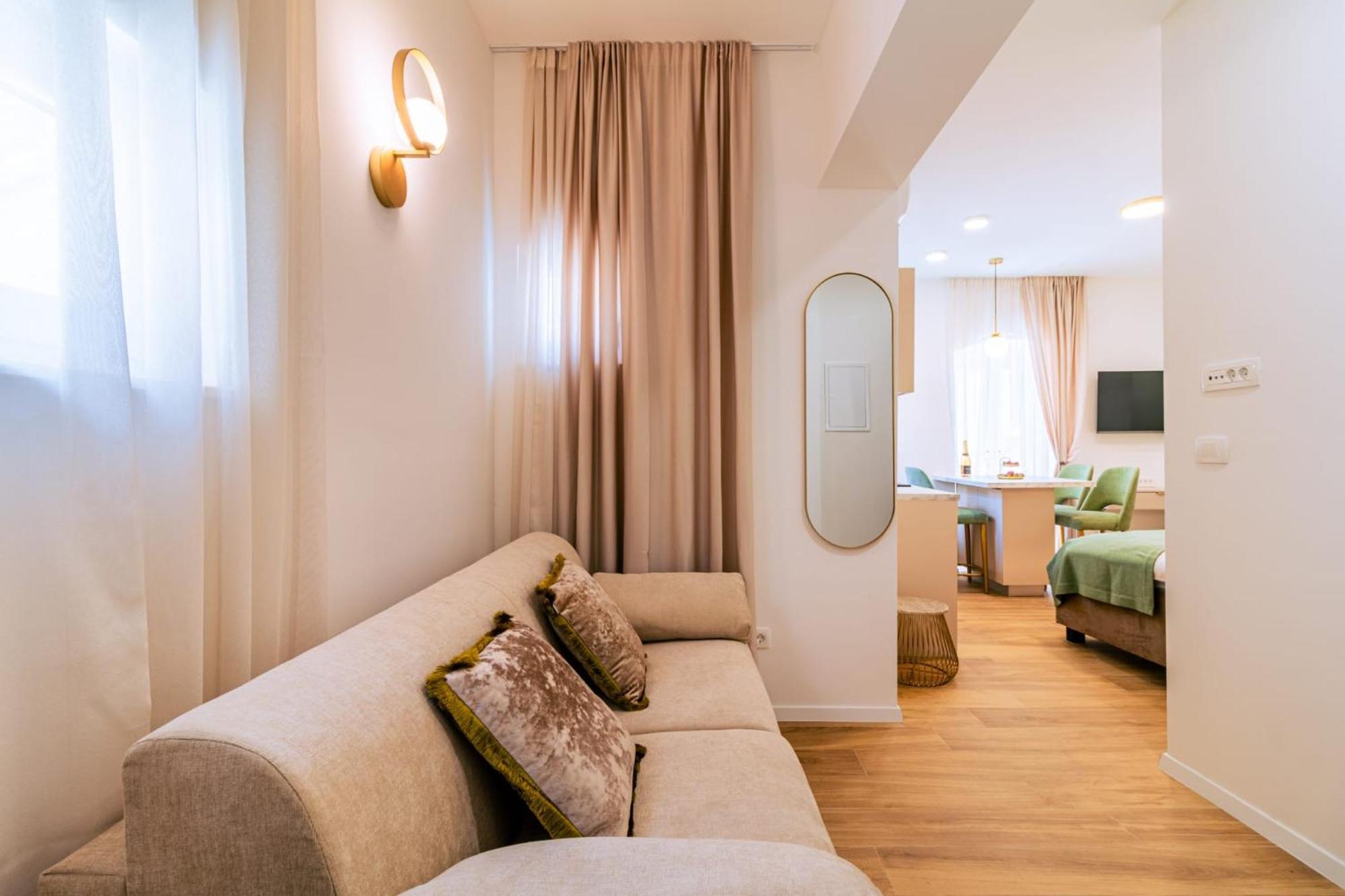 Luxury 2 Bedroom-2 Bathroom Apartment & Studio App With Rooftop Terrace سبليت المظهر الخارجي الصورة