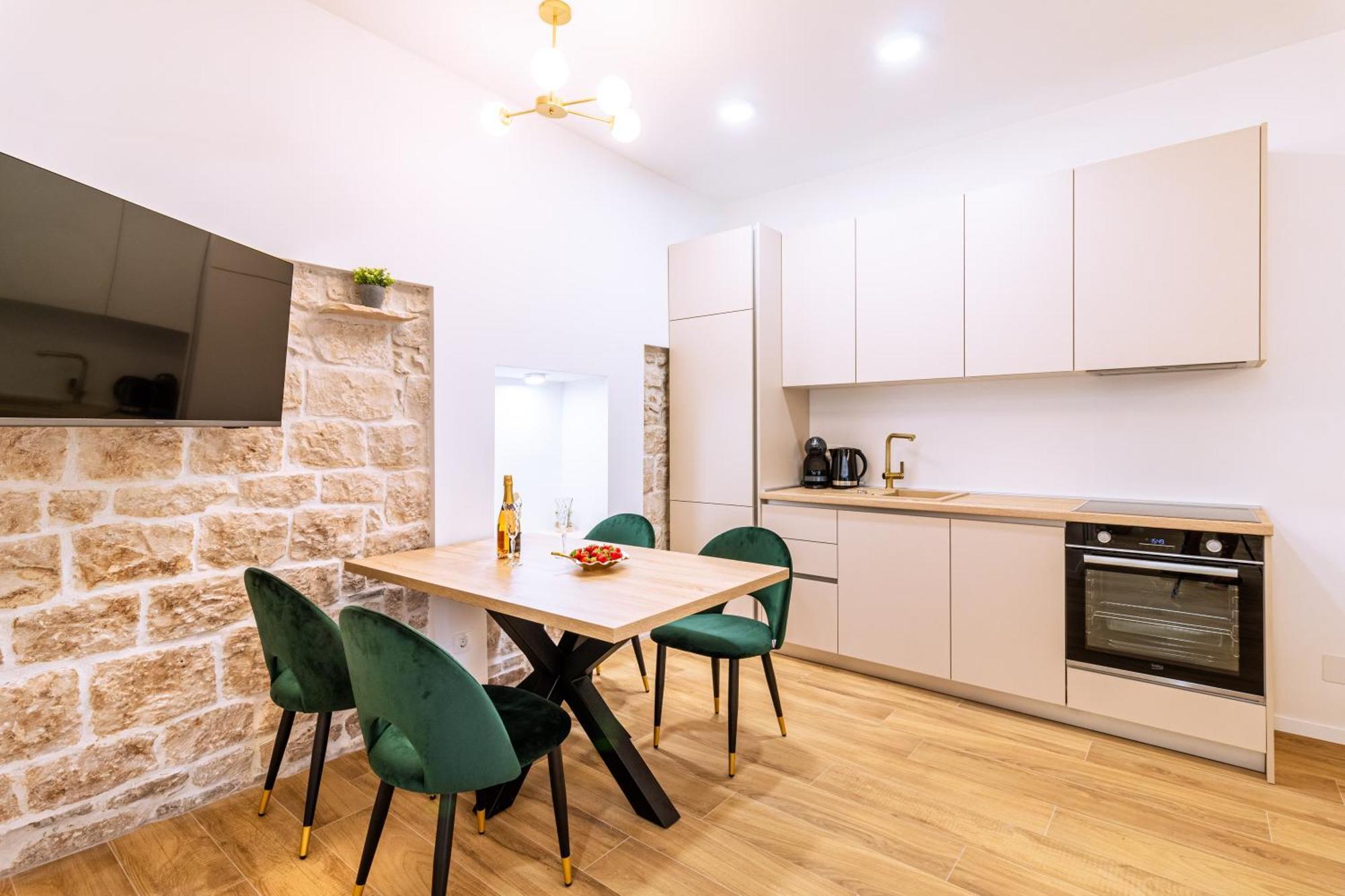 Luxury 2 Bedroom-2 Bathroom Apartment & Studio App With Rooftop Terrace سبليت المظهر الخارجي الصورة