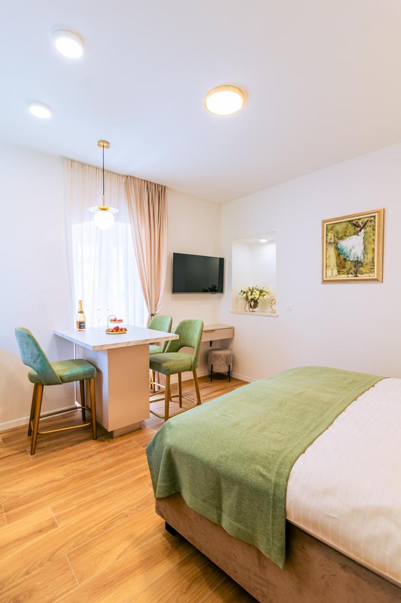 Luxury 2 Bedroom-2 Bathroom Apartment & Studio App With Rooftop Terrace سبليت المظهر الخارجي الصورة